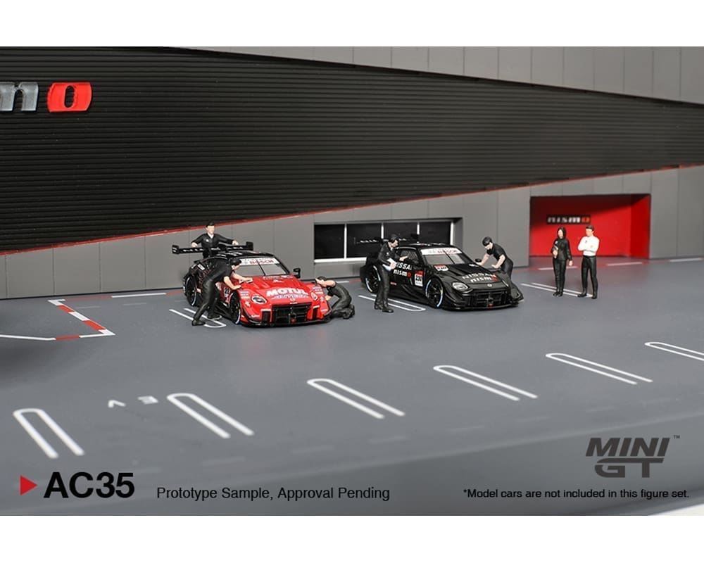 MINI GT 1:64 Diorama Nissan Motorsports Nismo Operation
