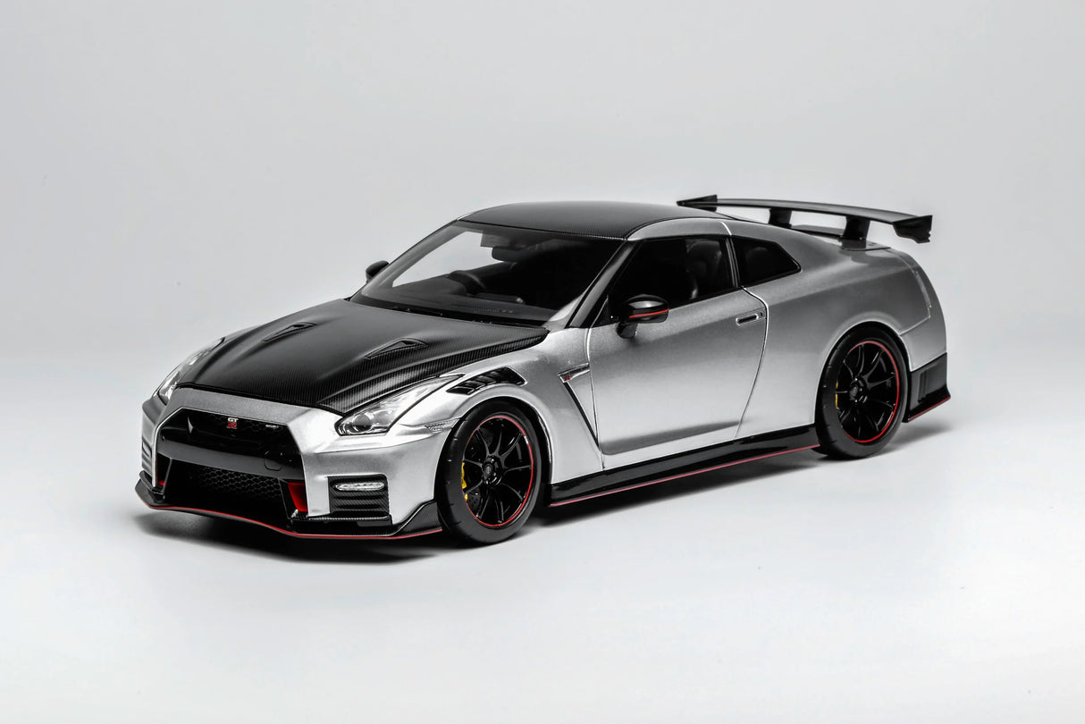 MotorHelix 1:18 Nissan GT-R NISMO (R35) Special Edition 2022 Ultimate Metal Silver