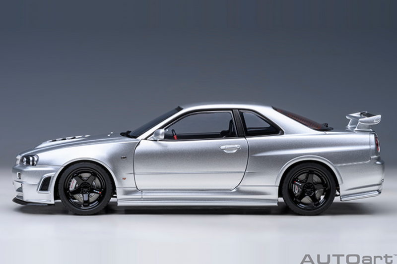 AUTOart 1:18 Nissan Skyline GT-R (R34) NISMO Z-Tune in Silver