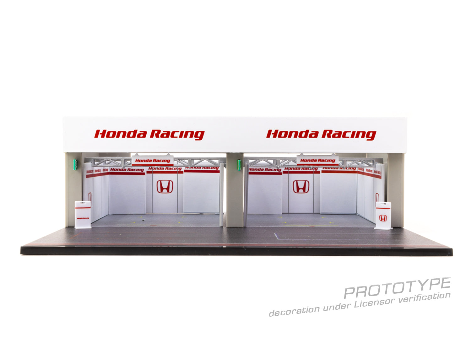 Tarmac Works 1:64 Pit Garage Diorama, Honda Racing | Collectable