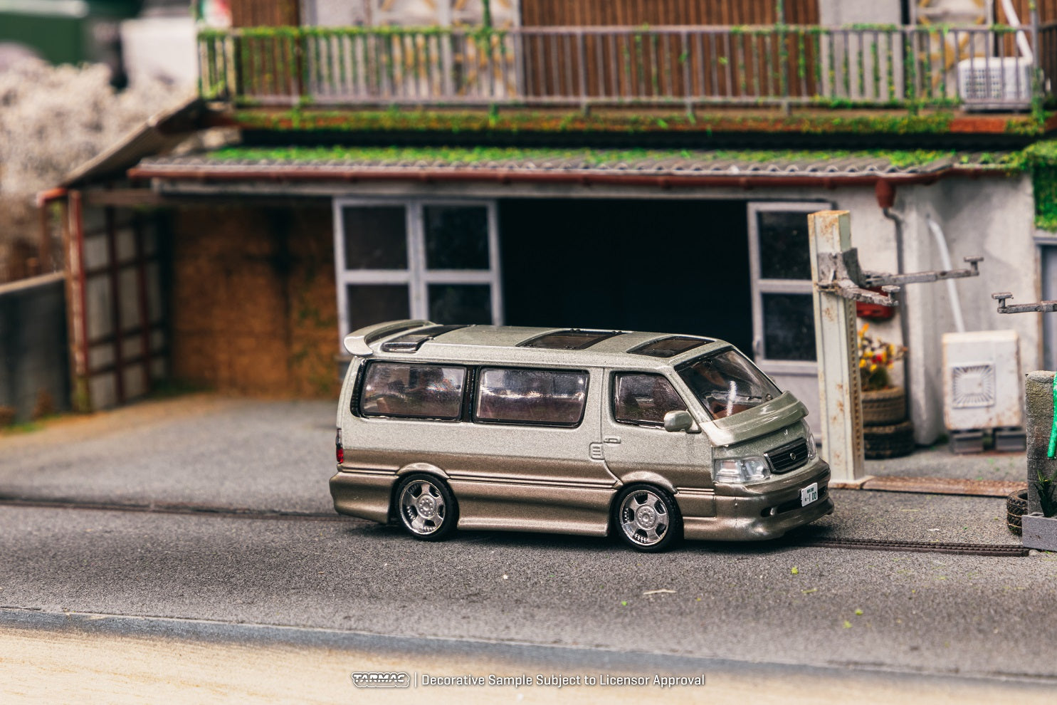 Tarmac Works Toyota Hiace Wagon Viola &ndash; Scala 1/64, Modello Diecast Road64