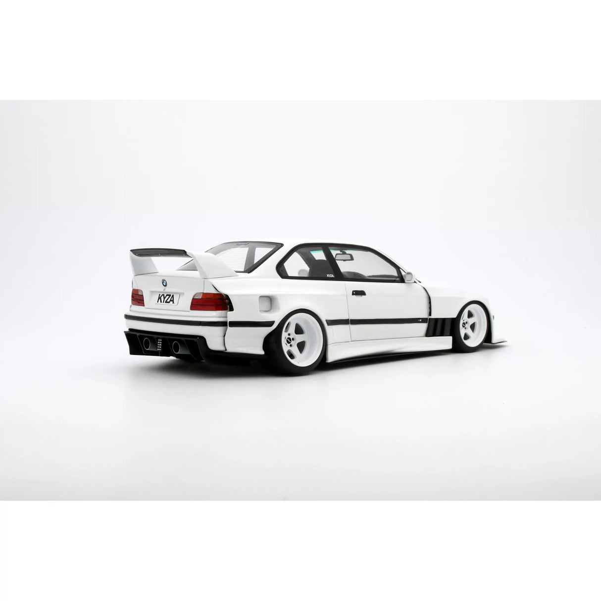 Ottomobile 1:18 BMW E36 Khyzyl Saleem Alpine White 300 2022