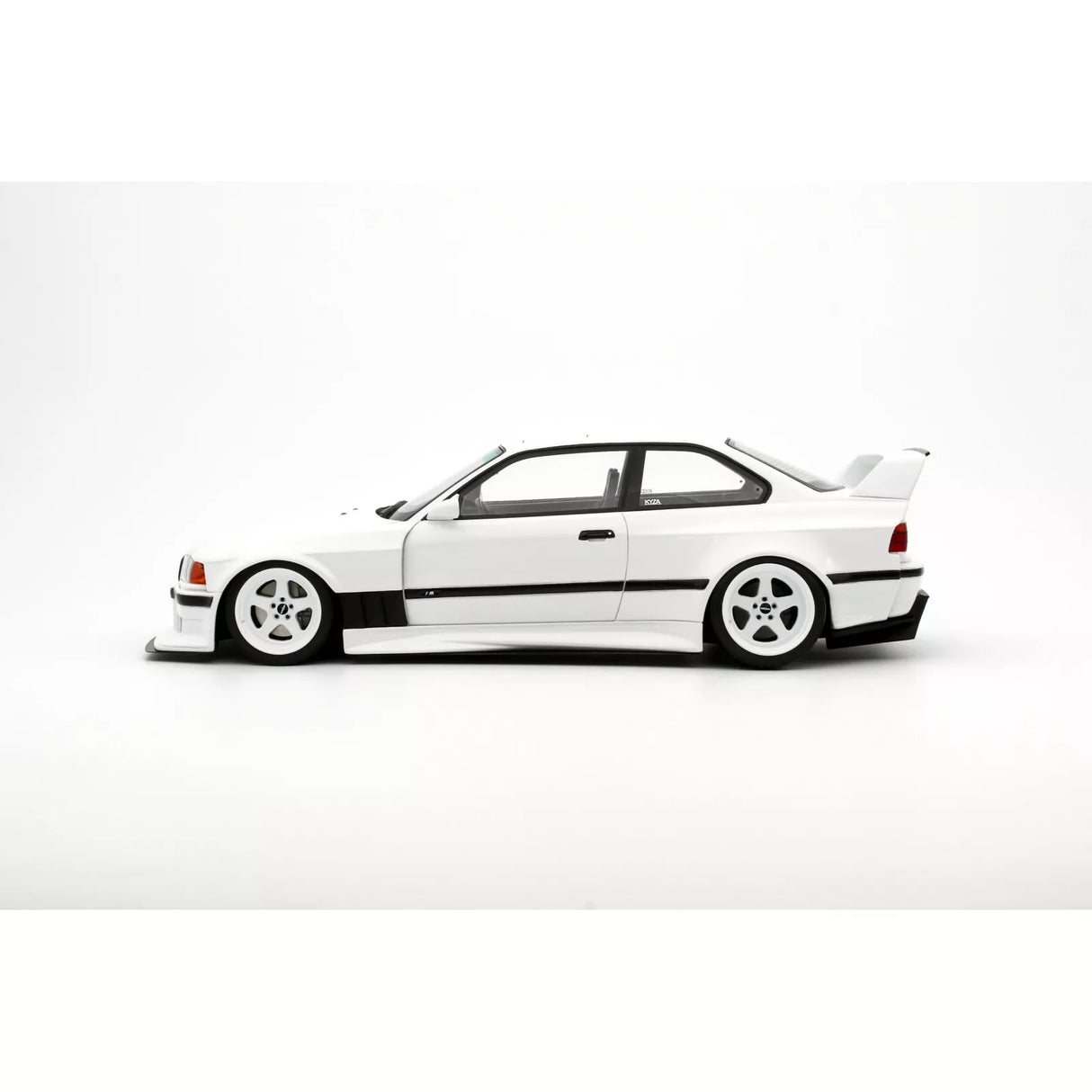 Ottomobile 1:18 BMW E36 Khyzyl Saleem Alpine White 300 2022