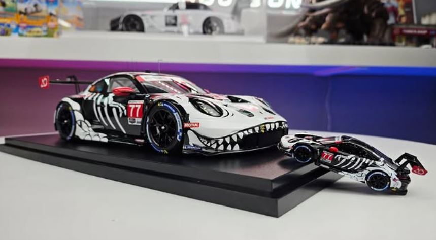 VF7935 PORSCHE 911R リミテッドエディション 1:18 Top Speed Models 1:18 Porsche 911 GT3 R #77 AO Racing 2025 IMSA