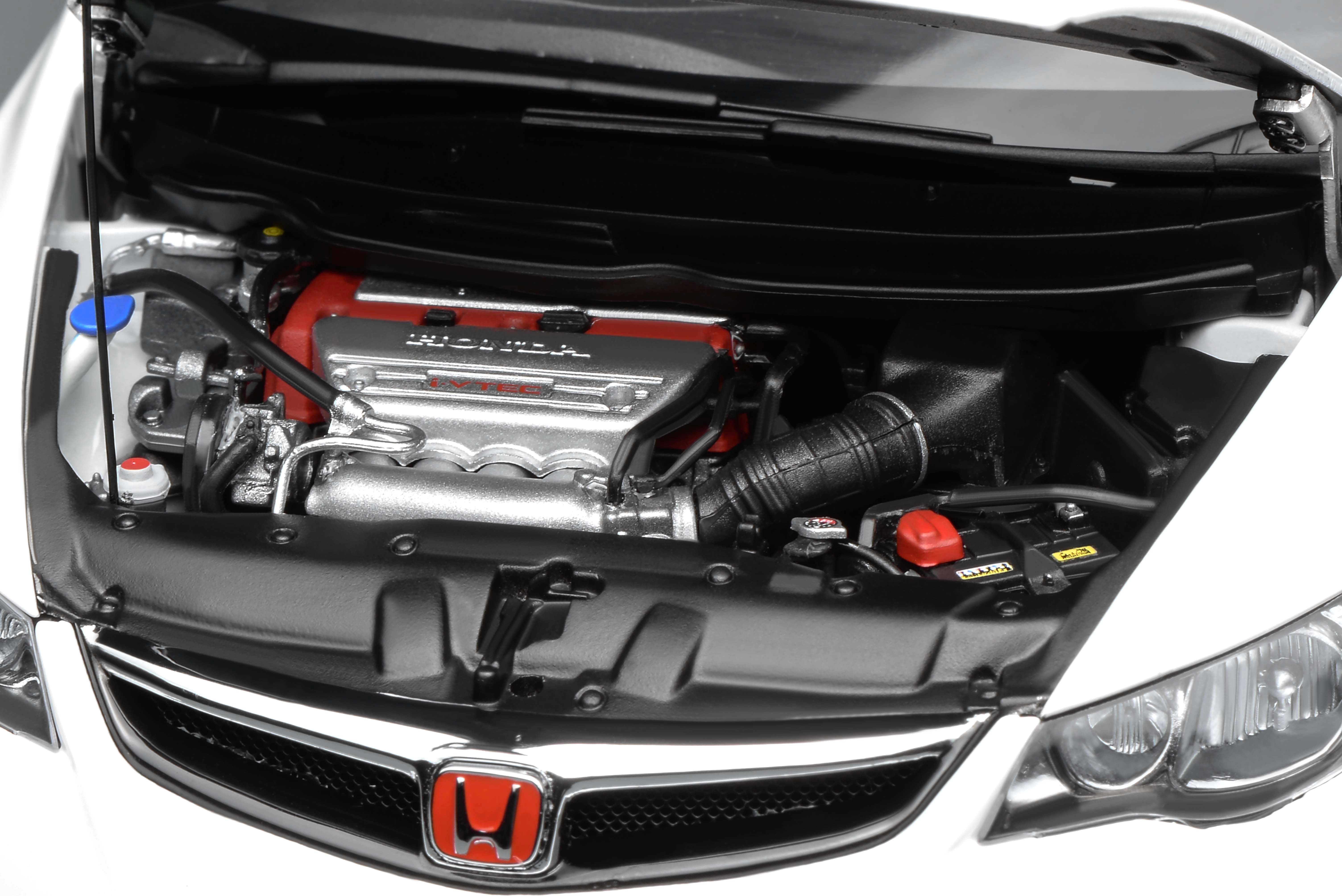 MotorHelix 1:18 Honda Civic Type-R (FD2) 2007 Facelift – Model