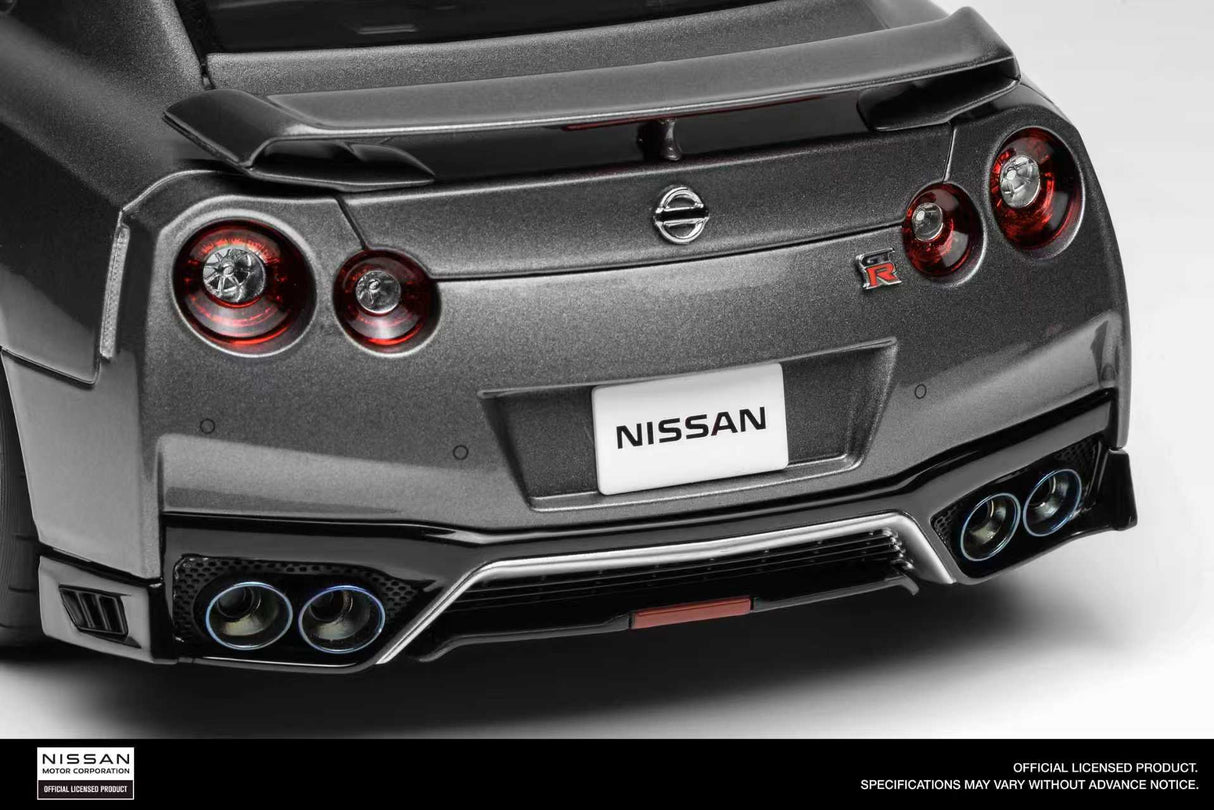*PREORDER* MotorHelix 1:18 Nissan Skyline GT-R Customized Version in Metallic Gray