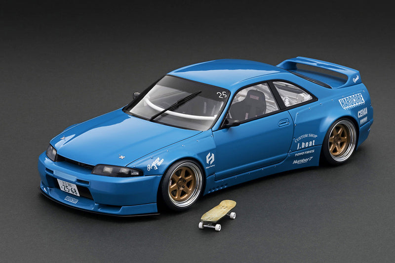 Ignition Model 1:18 Nissan Skyline GT-R (BCNR33) PANDEM in Blue with Skate  Board