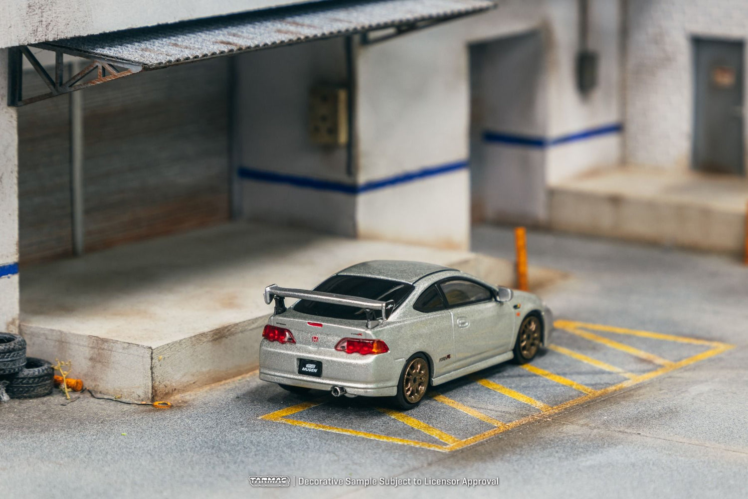 Tarmac Works 1/64 Honda Integra (DC5) MUGEN Type-R in Silver