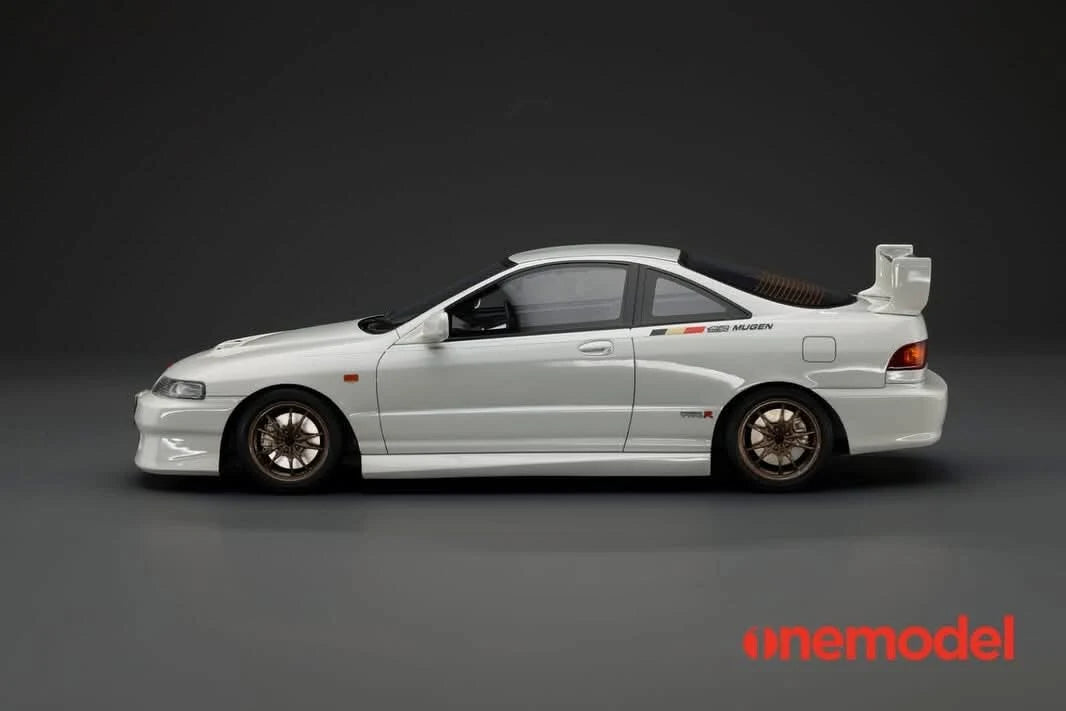 自動車 1/18 Honda Civic Integra Type R DC2 PREORDER* One Model 1:18 Honda Integra Type-R DC2 Mugen Resin in