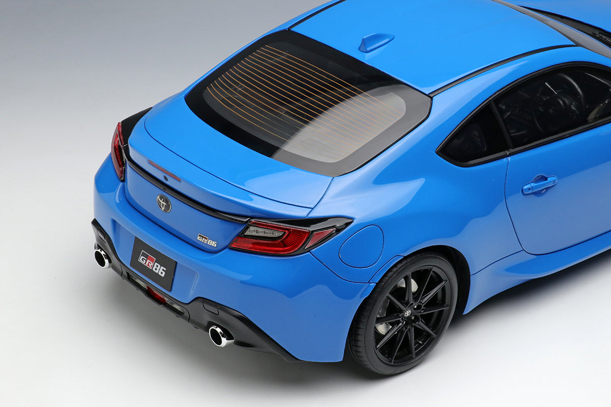 Make Up Co., Ltd / IDEA 1:18 Toyota GR86 (RZ) 2021 Edition | Resin