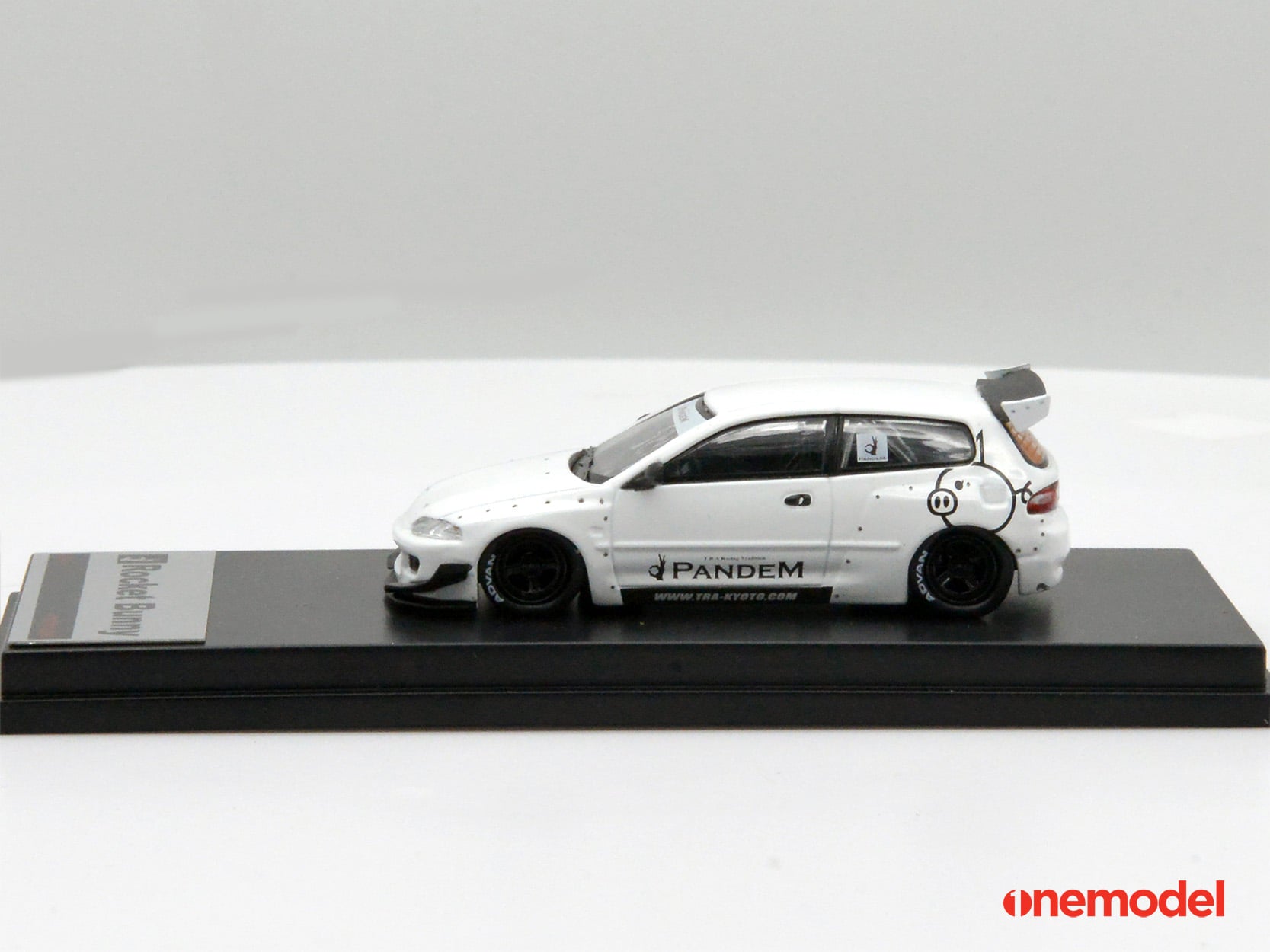 One Model 1:64 Honda Civic EG6 Rocket Bunny Pandem White – Model