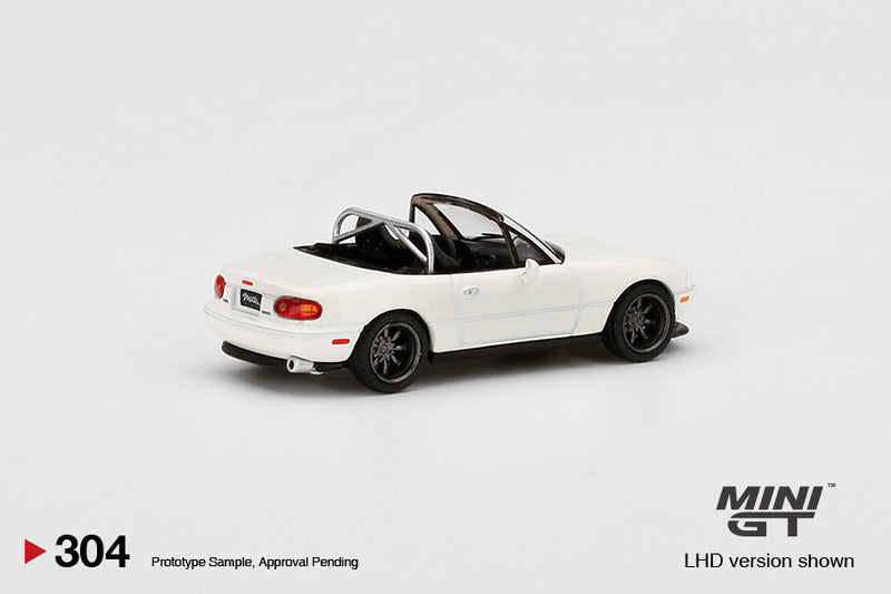 MINIGT 1:64 Mazda Miata MX-5 (NA) Tuned Version Classic White