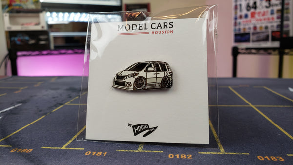Official Model Cars Houston "TOYOTA SIENNA" Pin