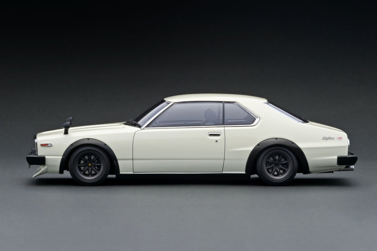 Ignition Model 1:18 Nissan Skyline 2000GT-ES (C210) White 
