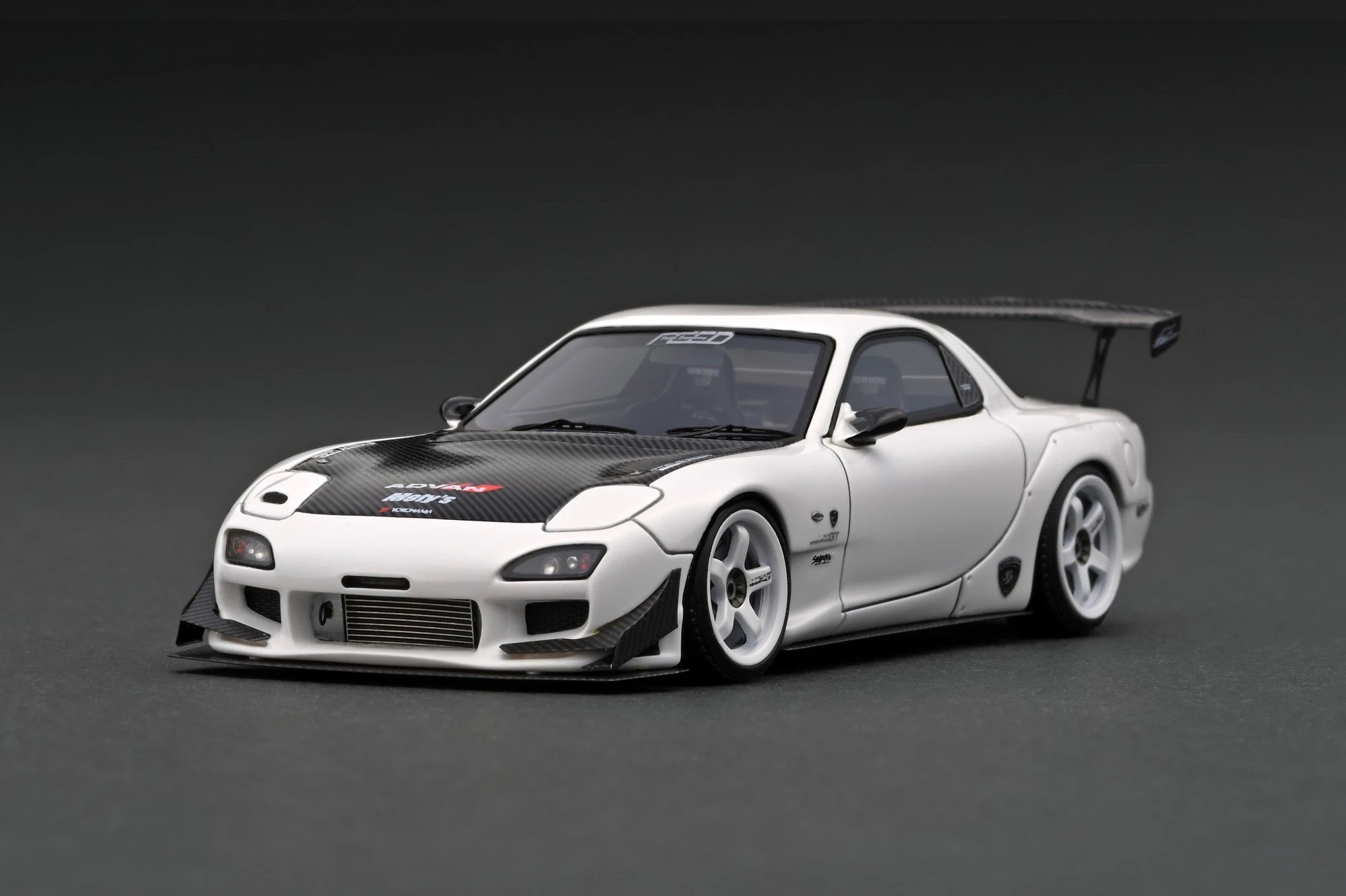イグニッションモデル 1/43 FEED RX-7 FD3S ホワイト Ignition Model 1:43 Mazda RX7 (FD3S) FEED in White with
