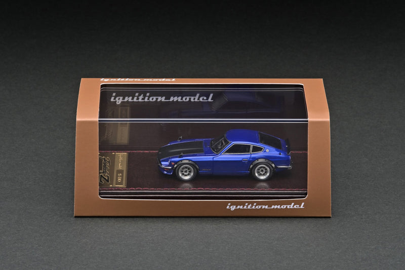 Ignition Model 1:64 Nissan Fairlady Z (S30) in Blue with Black Hood