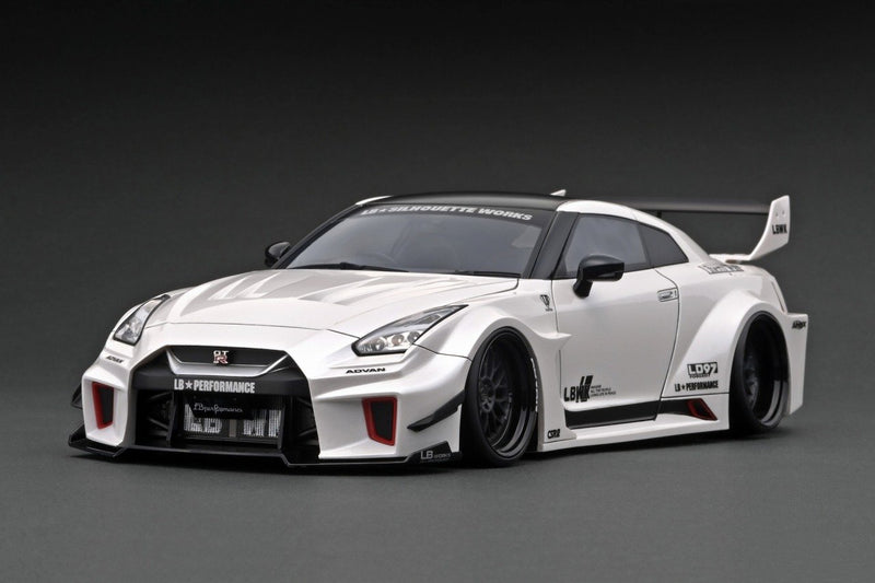 Ignition Model 1:18 Nissan GT-R GT 35GT-RR LB Works Silhouette in White