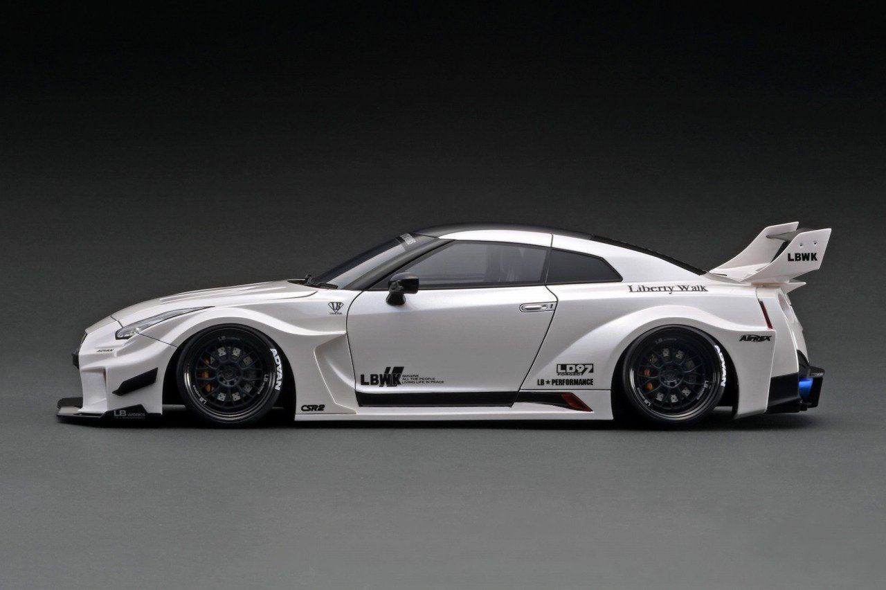 イグニションモデル 1/18 LB-Silhouette 35GT-RR Ignition Model 1:18 Nissan GT-R GT 35GT-RR LB Works