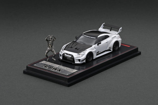 Ignition Model 1:64 Nissan Skyline 35GT-RR LB-Silhouette WORKS GT in Pearl White with Mr. Kato Figure
