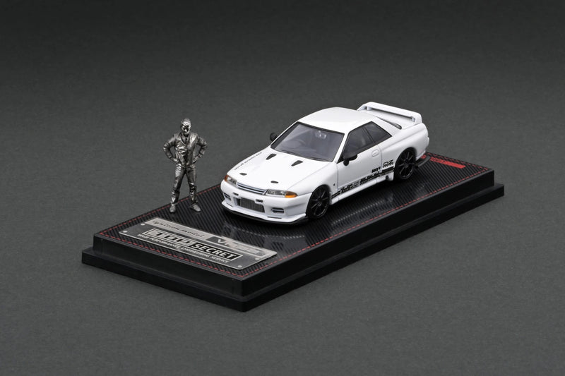 Ignition Model 1:64 Nissan Skyline GT-R (VR32) TOP SECRET in White with Smokey Nagata Figure