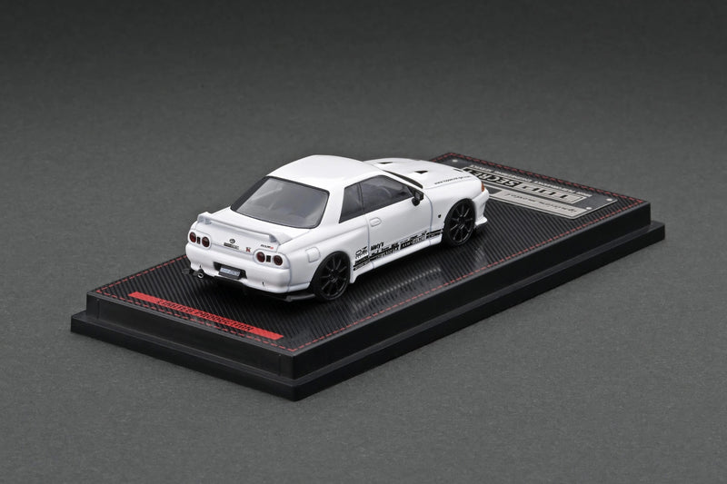 Ignition Model 1:64 Nissan Skyline GT-R (VR32) TOP SECRET in White with Smokey Nagata Figure