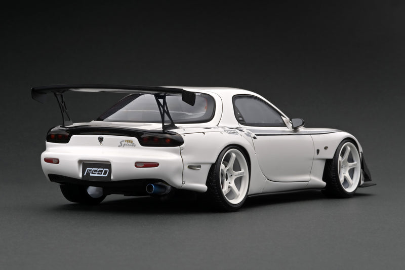 Ignition Model 1:43 Mazda RX7 (FD3S) FEED in White with Carbon Bonnet