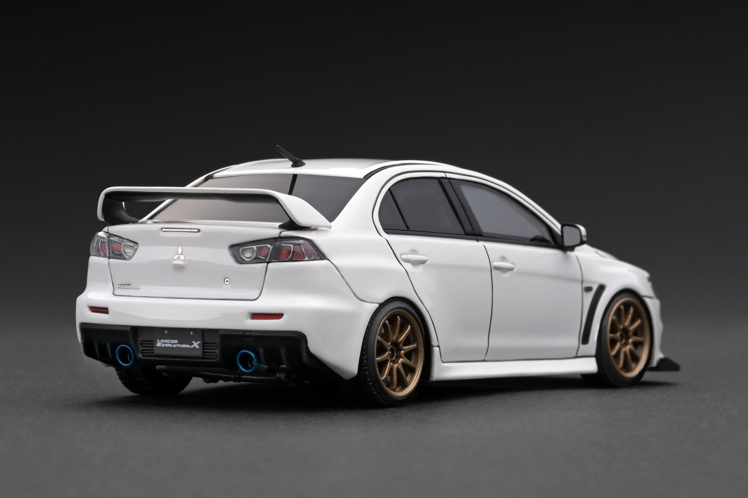 【ignition model】Lancer Evolution X Gold Ignition Model 1:43 Mitsubishi Lancer Evolution X (CZ4A) in