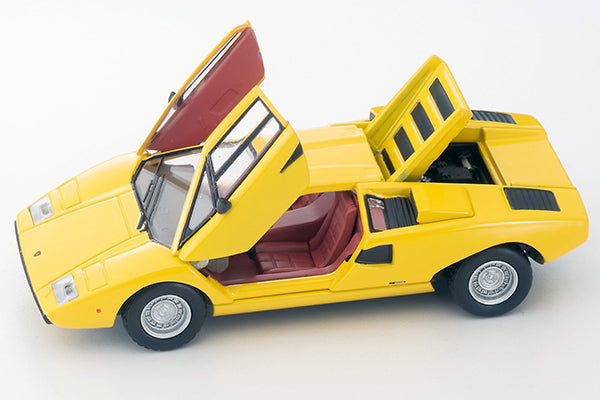 TomyTec 1:64 Lamborghini Countach LP400 in Yellow Fully Open Die-cast