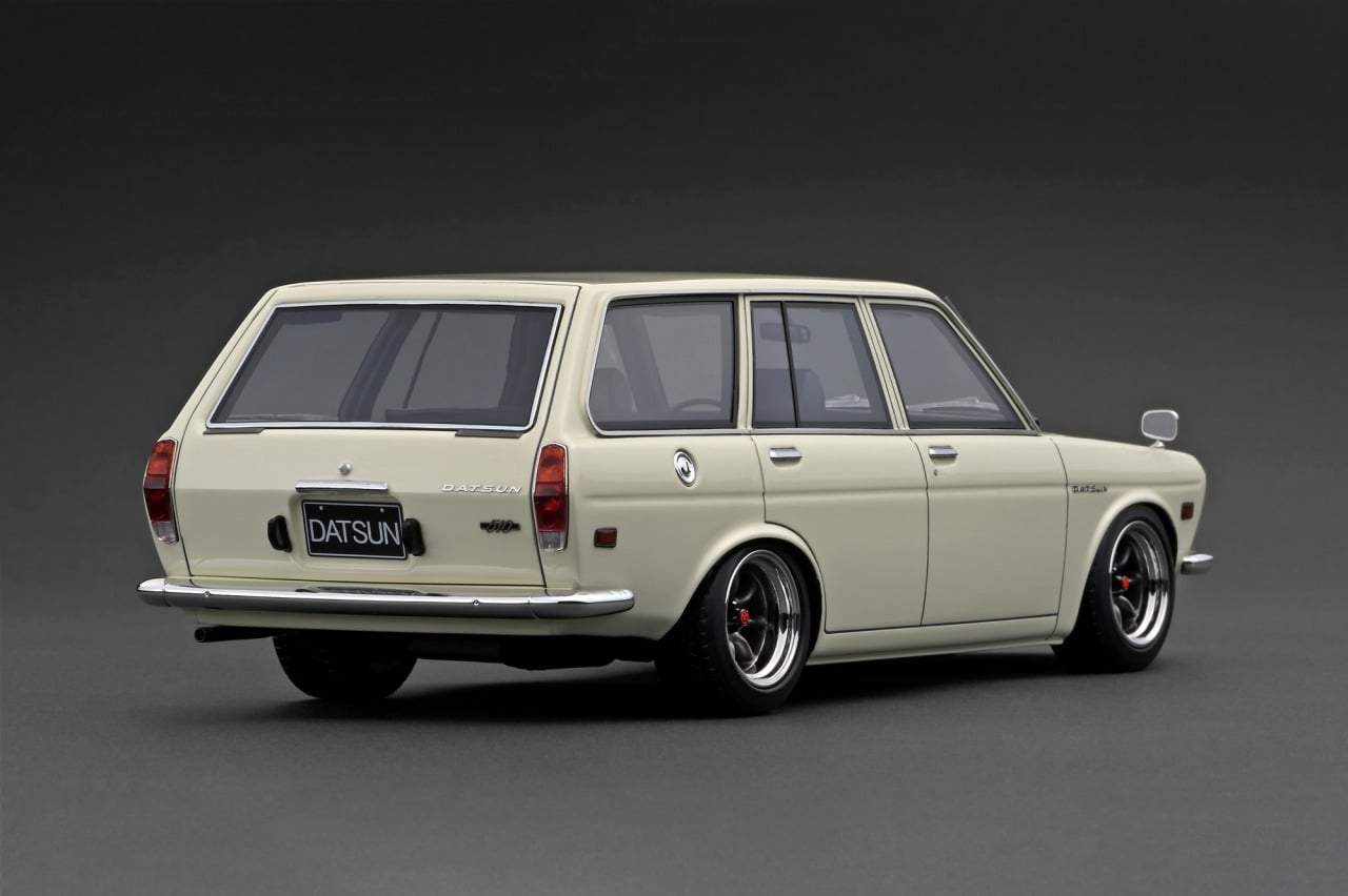 Ignition Model 1:18 Datsun Bluebired (510) Wagon in White