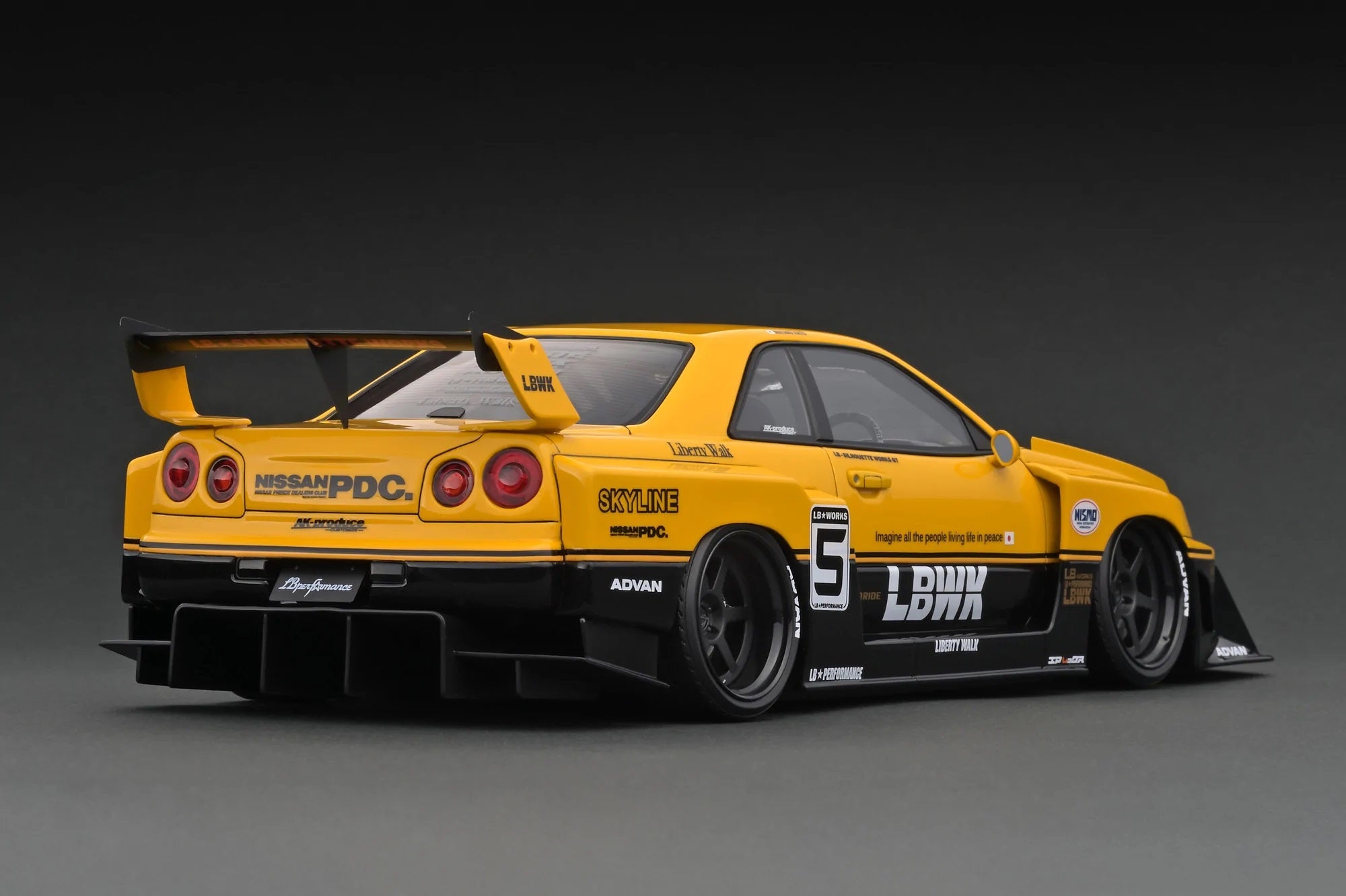 Ignition Model 1:18 Nissan Skyline (ER34) LBWK Super Silhouette