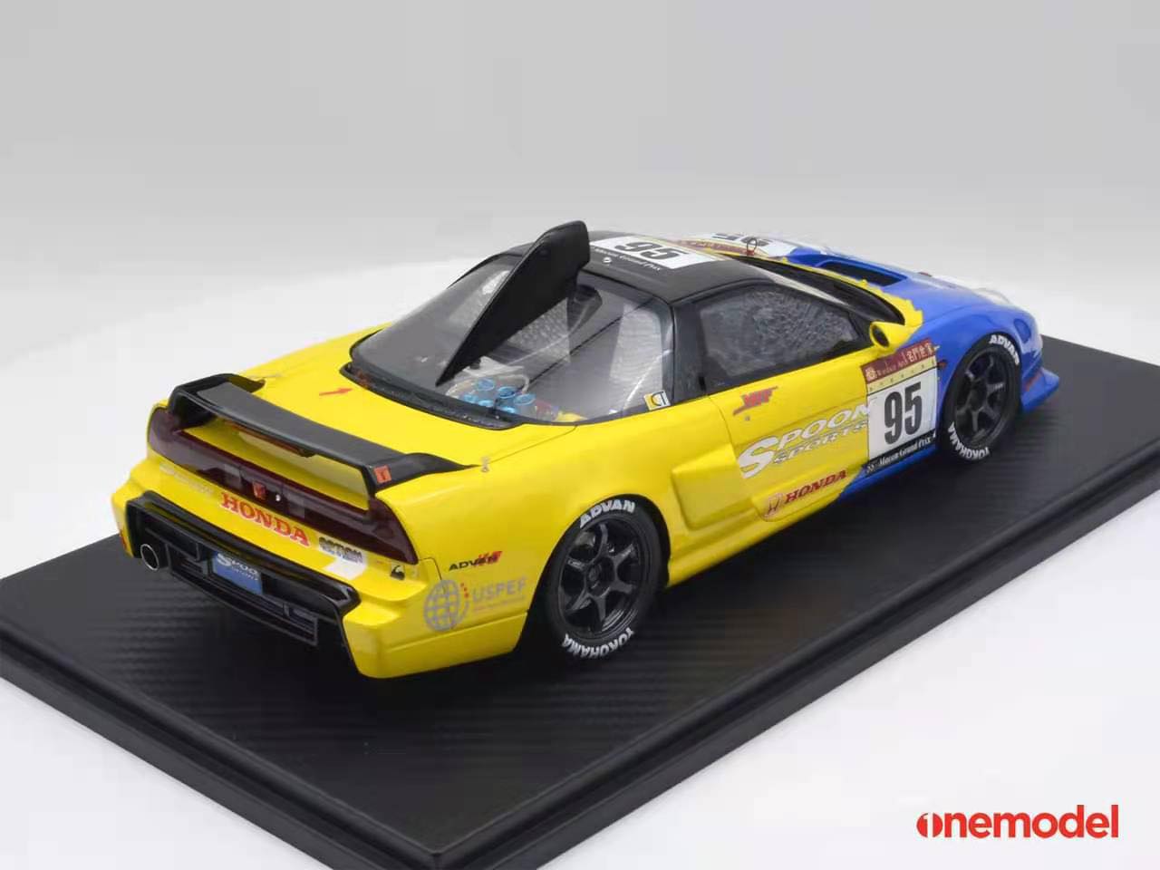One Model 1:18 Honda NSX-R GT Spoon Sports Macau GP #95