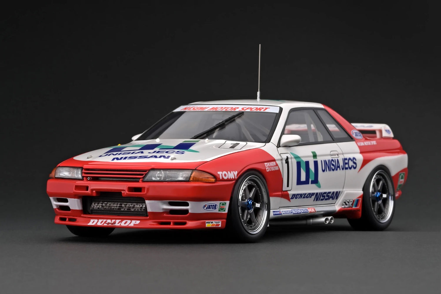 Ignition Model 1:18 Nissan Skyline GT-R (BNR32) UNISIA JECS SKYLINE(#1) 1993 JTC with Mr. Hasemi Figure
