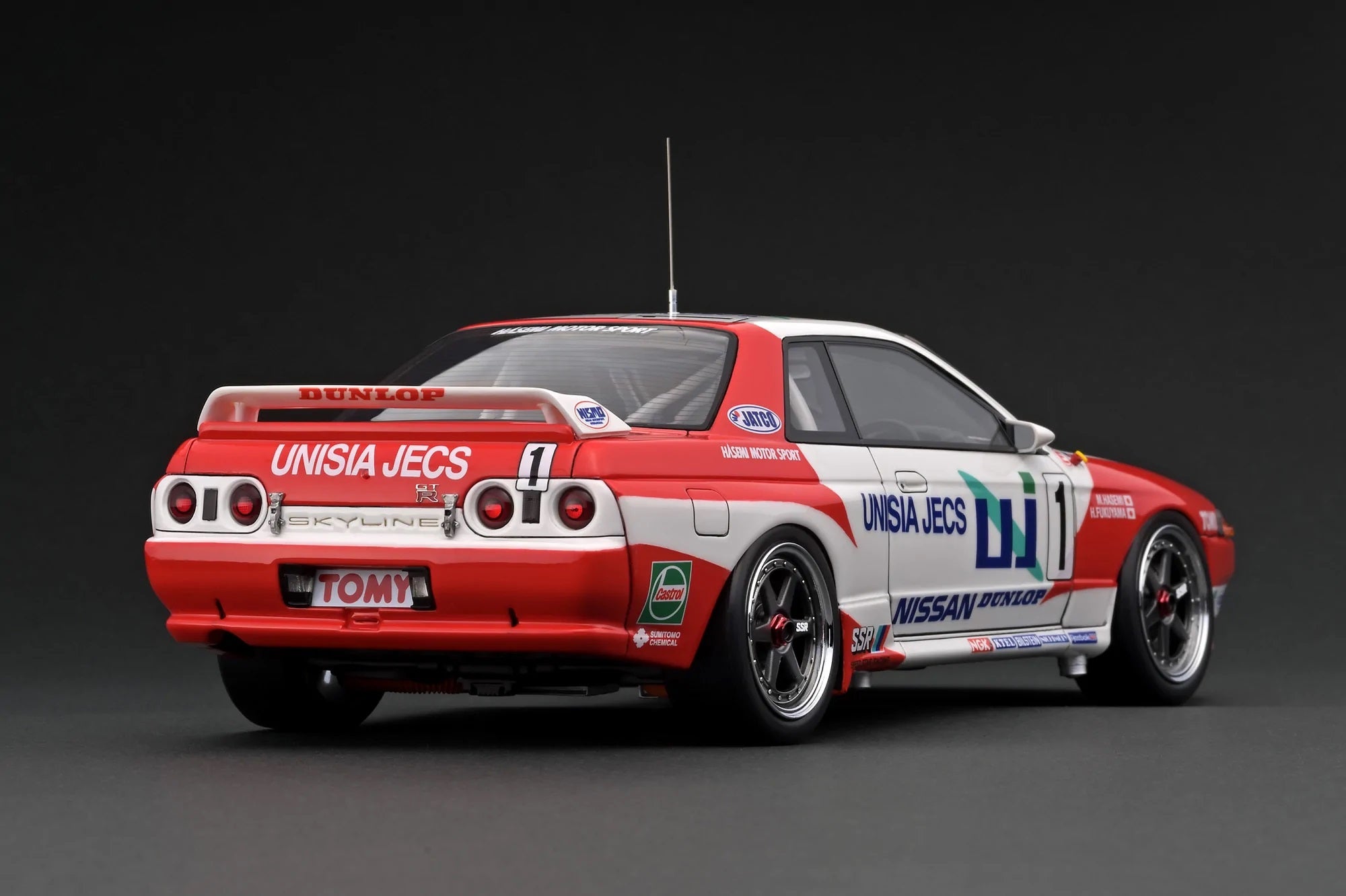京商　1/18 UNISIA JECS SKYLINE Ignition Model 1:18 Nissan Skyline GT-R (BNR32) UNISIA JECS