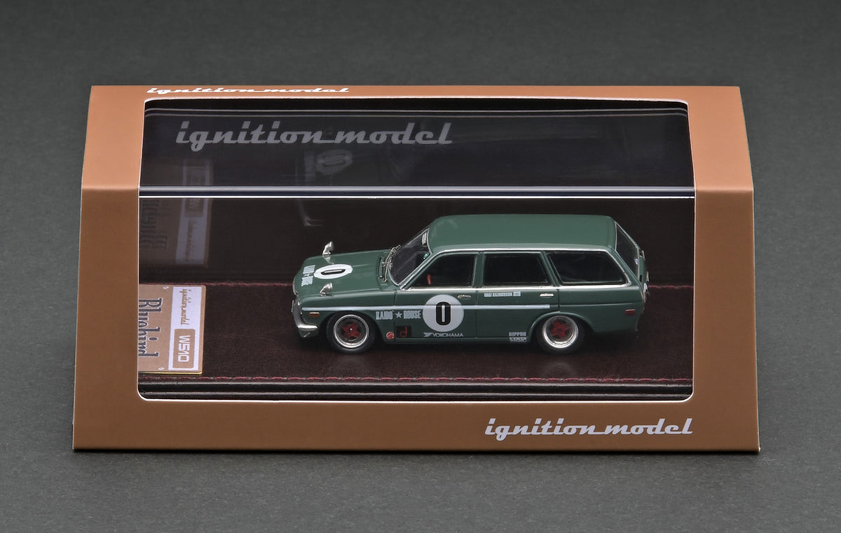 Ignition Model 1/64 Datsun Bluebird (510) Wagon Red/White