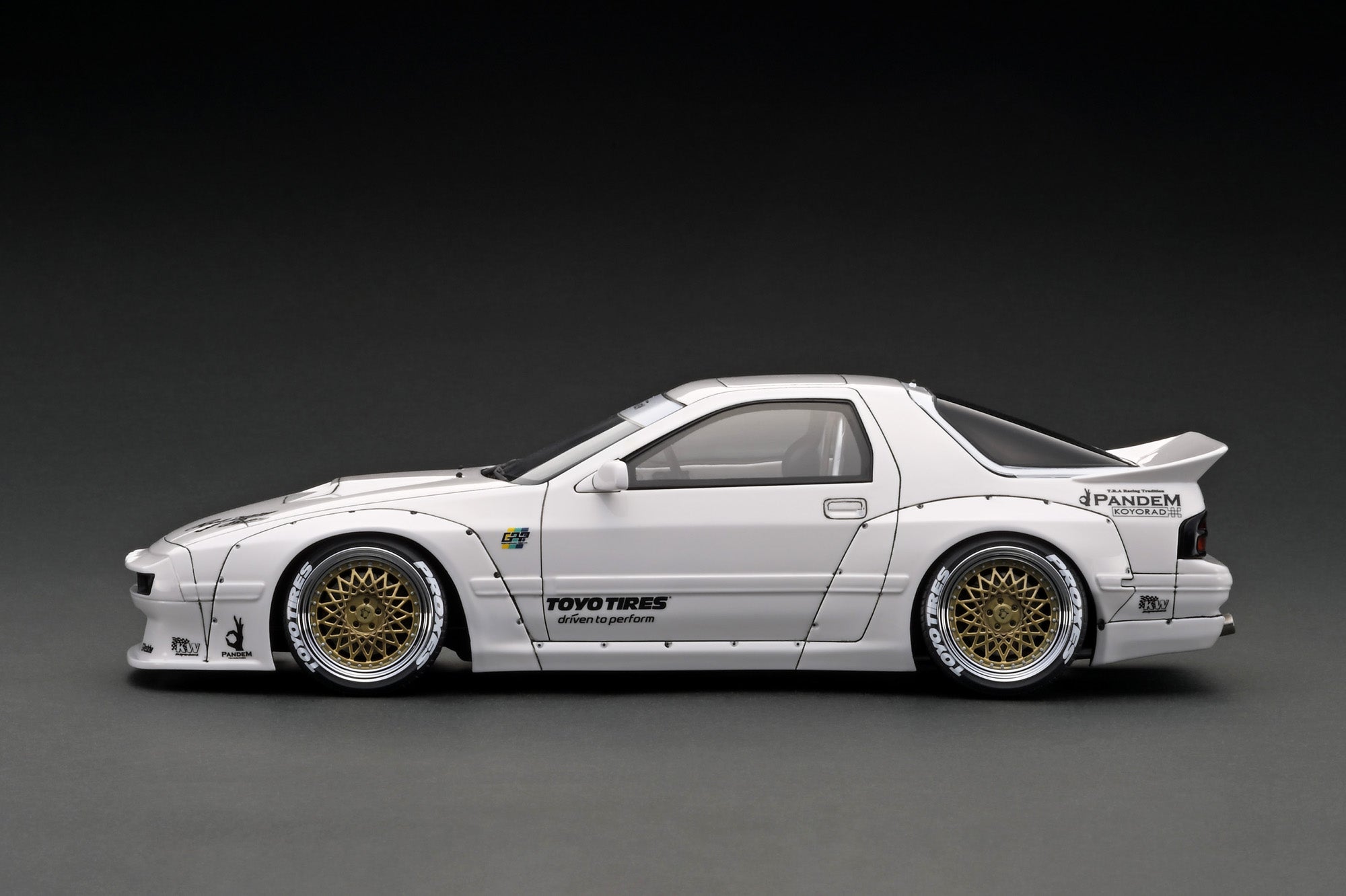 Ignition Model 1:18 Mazda RX-7 (FC3S) PANDEM Edition in