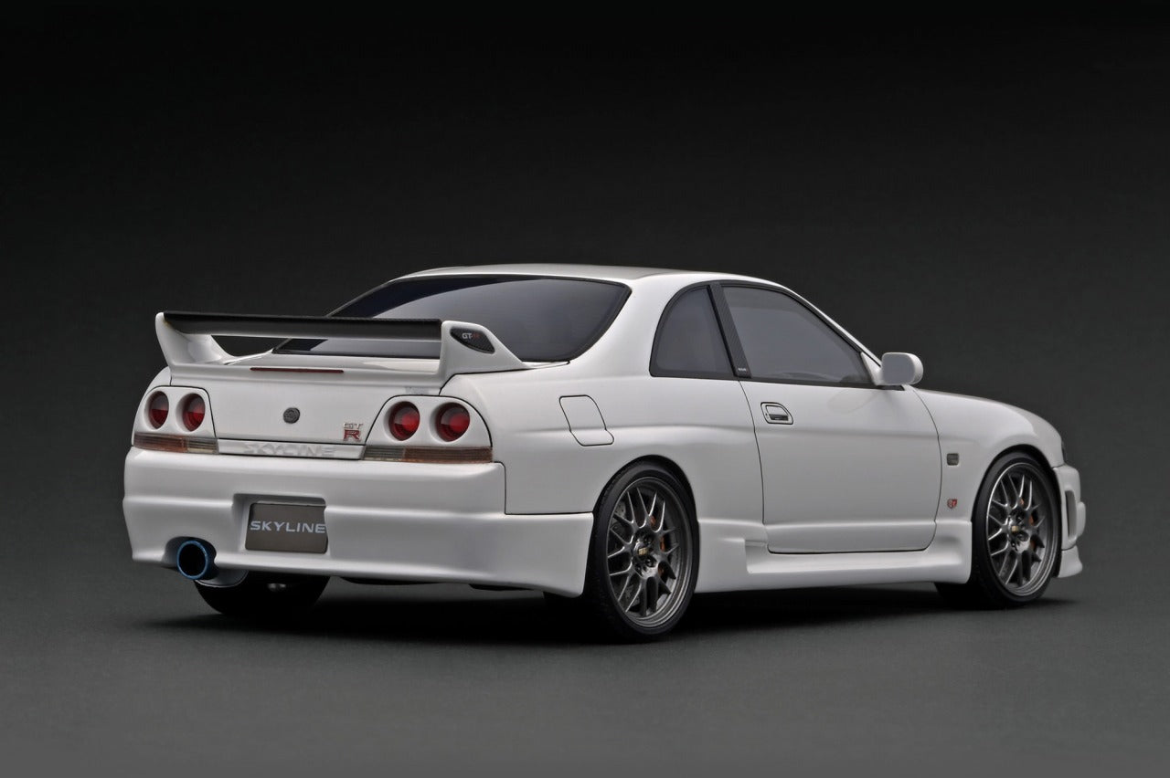 Ignition Model 1:18 Nissan Skyline GT-R (BCNR33) in White