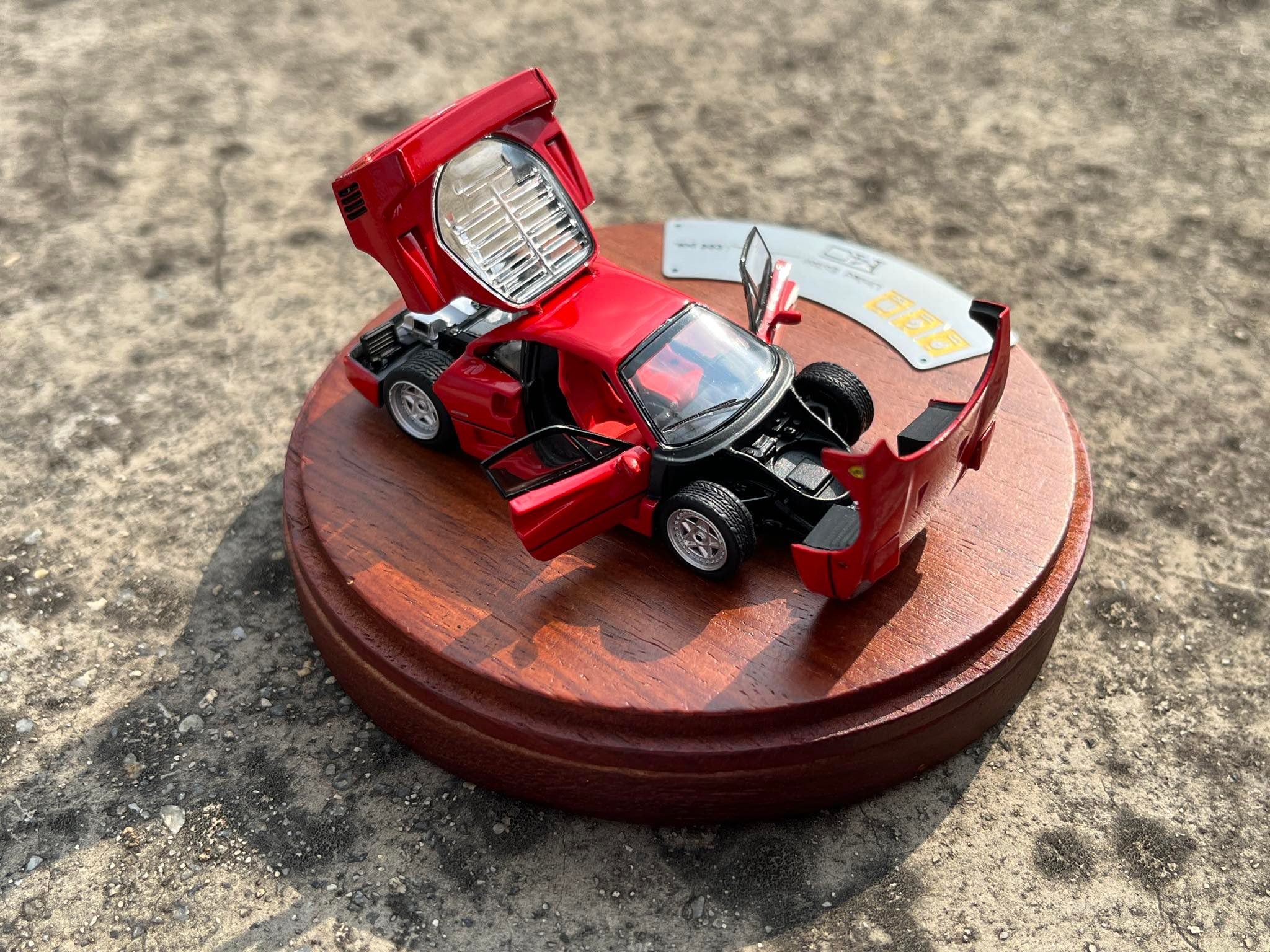 海*蔵様 PGM 1/64 Ferrari F40 Red (Luxury ve PGM Models 1:64 Ferrari F40 Luxury Version in Red – Model