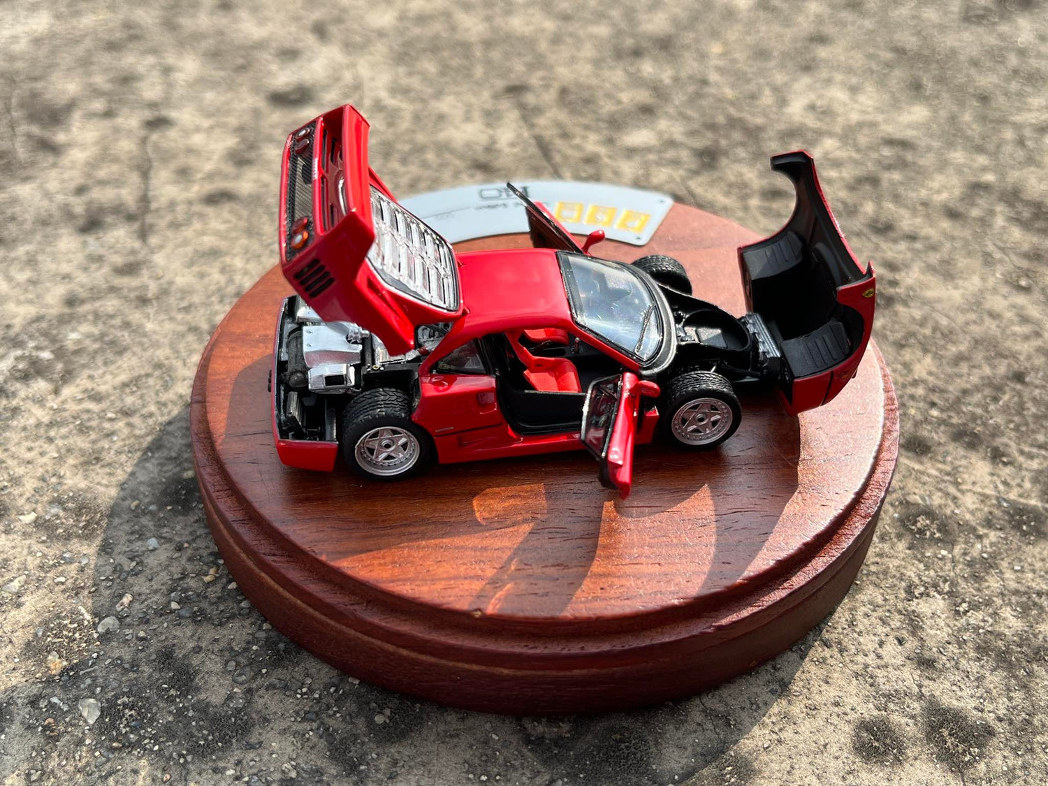 PGM Models 1:64 Ferrari F40 Regular Version in Red