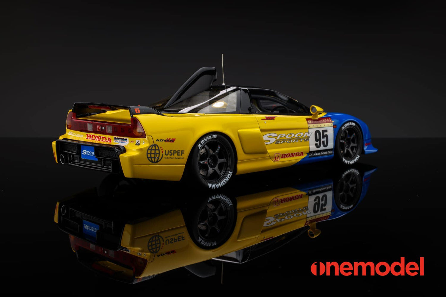 One Model 1:18 Honda NSX-R GT Spoon Sports Macau GP #95