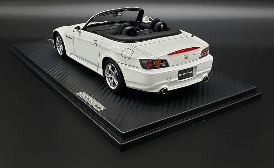 One Model 1:18 Honda S2000 (AP2) in Grand Prix White – Model Cars