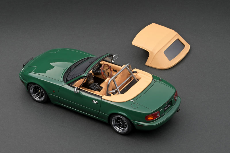 Ignition Model 1:18 Mazda EUNOS Roadster (NA) in Green