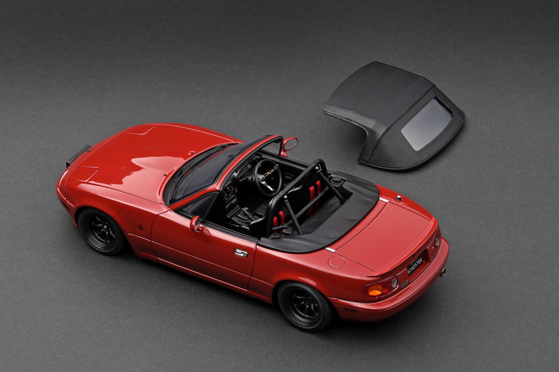 Ignition Model 1:18 Mazda EUNOS Roadster (NA) in Red