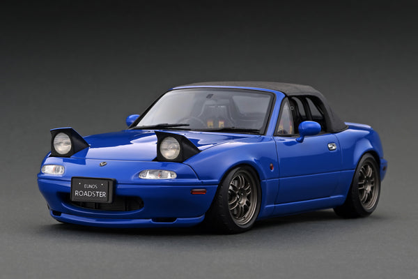 Ignition Model 1:18 Mazda EUNOS Roadster (NA) in Blue