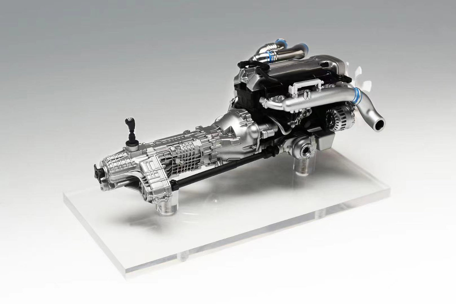 MotorHelix 1:12 Nissan Skyline GT-R (R34) Z-Tune in Millennium Jade