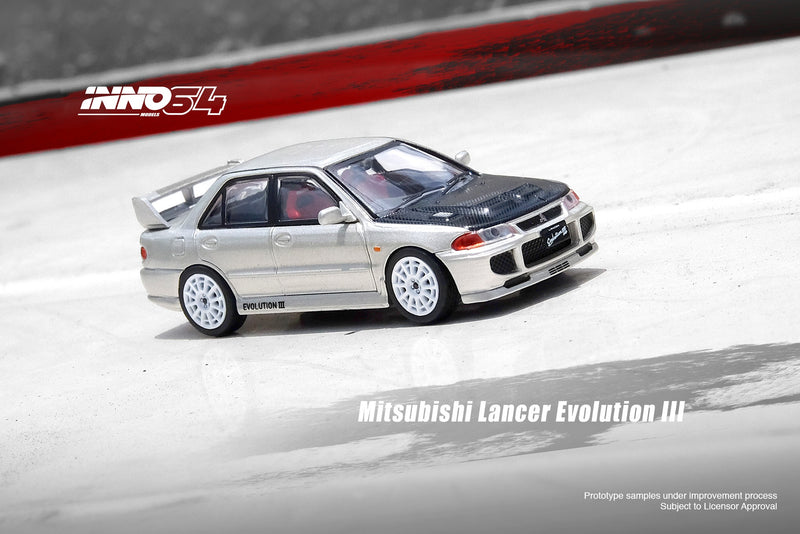 INNO64 1:64 Mitsubishi Lancer EVO III in Silver with Carbon Bonnet
