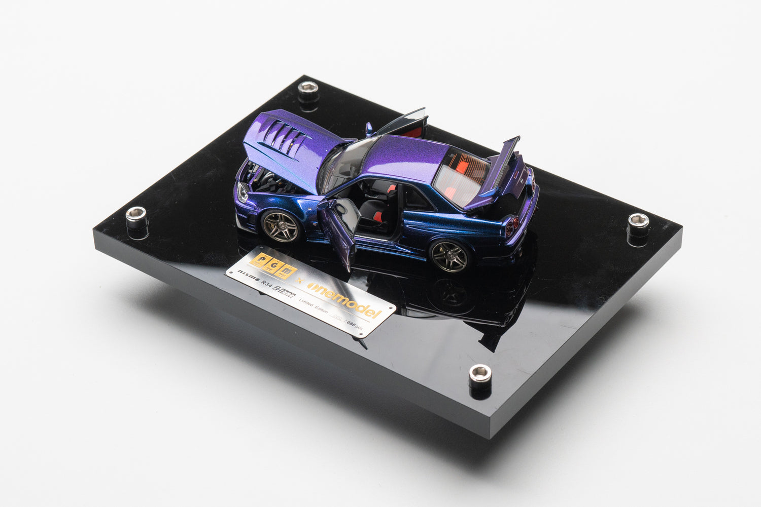 PGM Models & One Model 1:43 Nissan Skyline Z-Tune in Chameleon Luxury Version