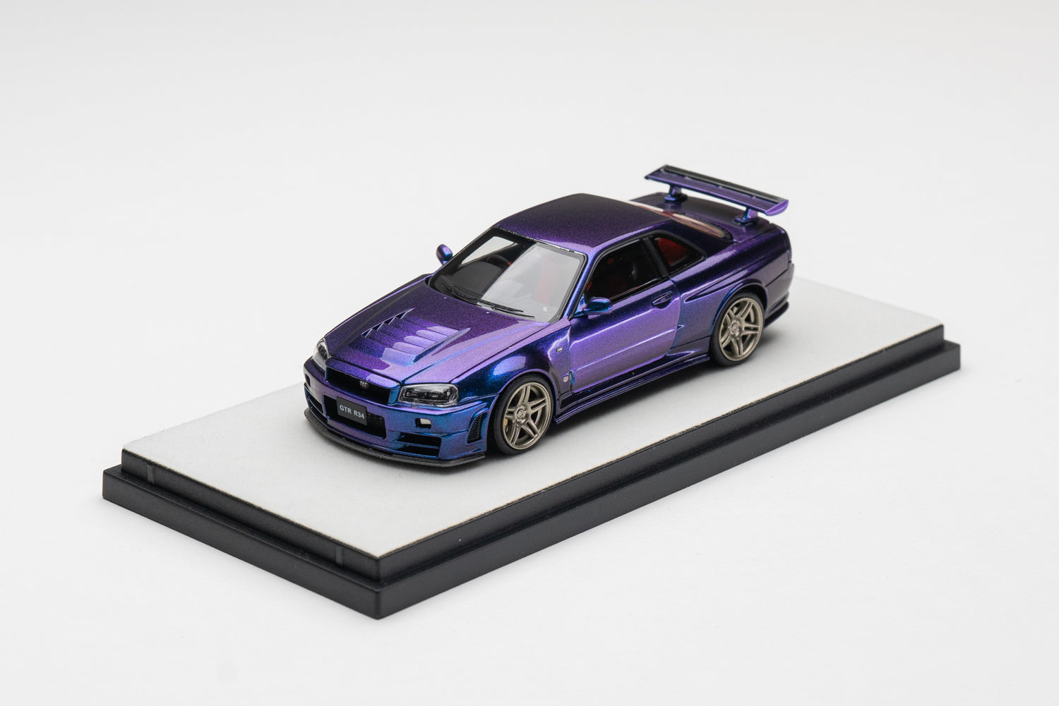 PGM Models & One Model 1:43 Nissan Skyline Z-Tune in Chameleon Ordinary Version