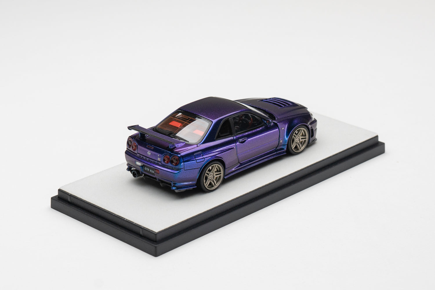 PGM Models & One Model 1:43 Nissan Skyline Z-Tune in Chameleon Ordinary Version