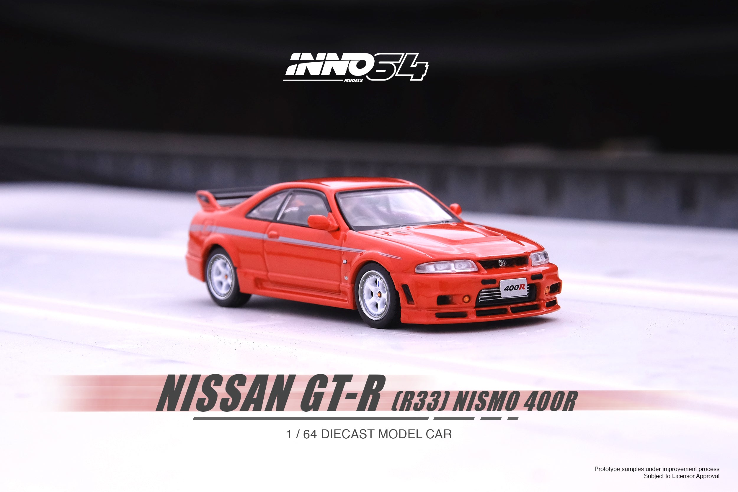 INNO64 1:64 Nissan Skyline GT-R (R33) NISMO 400R in Super Clear