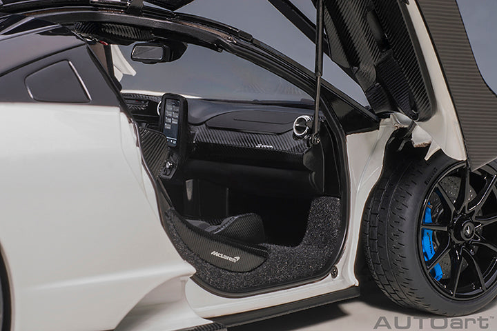 PREORDER* AUTOart 1:18 McLaren Senna in Vison Pure White – Model